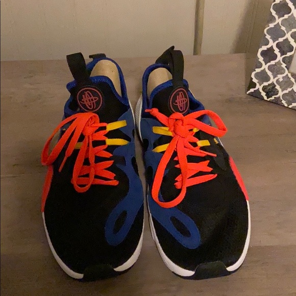 Nike Other - Nike Youth Boys Huarache Edge Sneakers